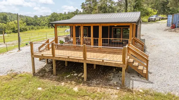 5690 Cerro Gordo Rd, Olivehill, TN 38475