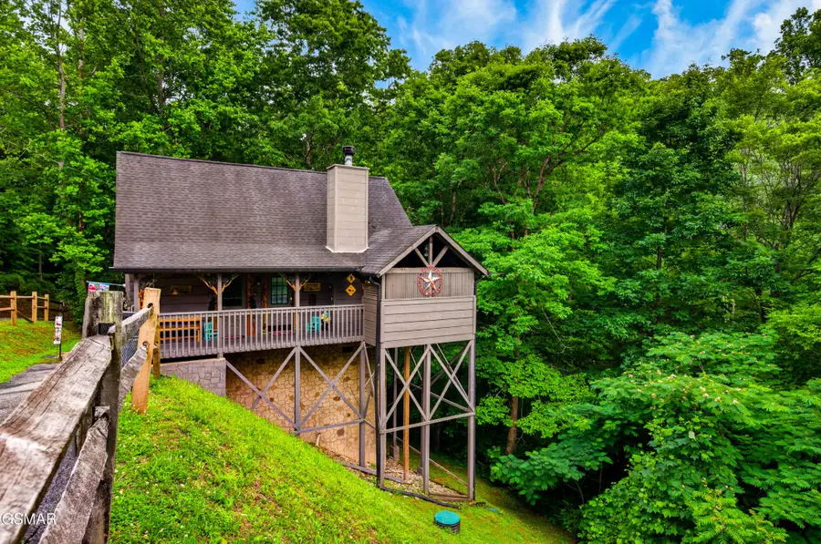 3628 Country Pines Way, Sevierville, TN 37876 - #2