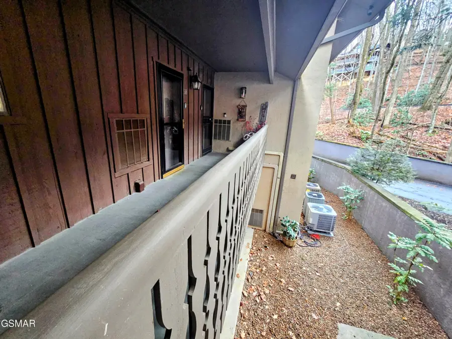 1235 Ski Mountain Road #APT 619, Gatlinburg, TN 37738 - #3