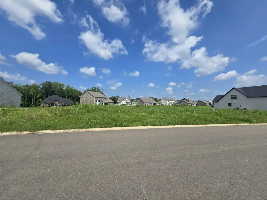 510 Foxglove Ln, Clarksville, TN 37043 - #2