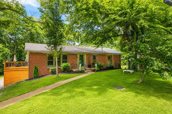 521 Westcrest Dr, Nashville, TN 37211