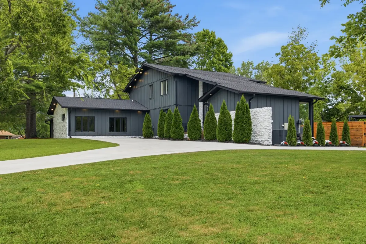 207 Bluegrass Dr, Hendersonville, TN 37075 - #1