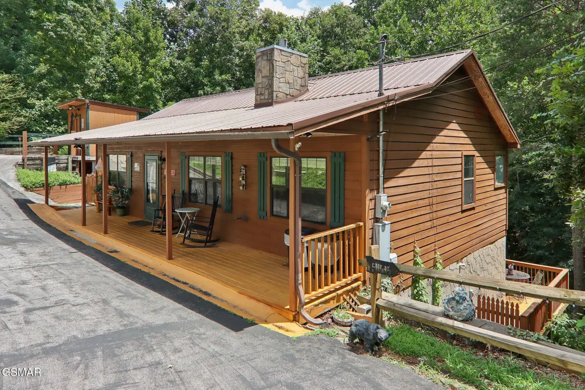 2746 Easy Street, Sevierville, TN 37862 - #1