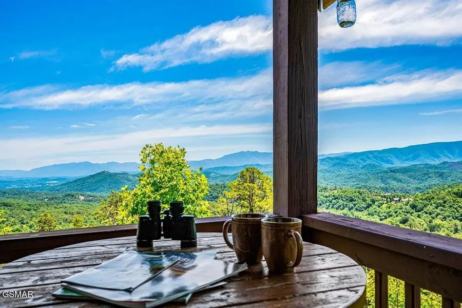 2086 Bluff Mountain Road, Sevierville, TN 37876 - #2