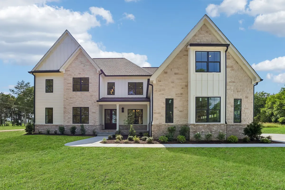 3390 Mealer Rd, Chapel Hill, TN 37034 - #1