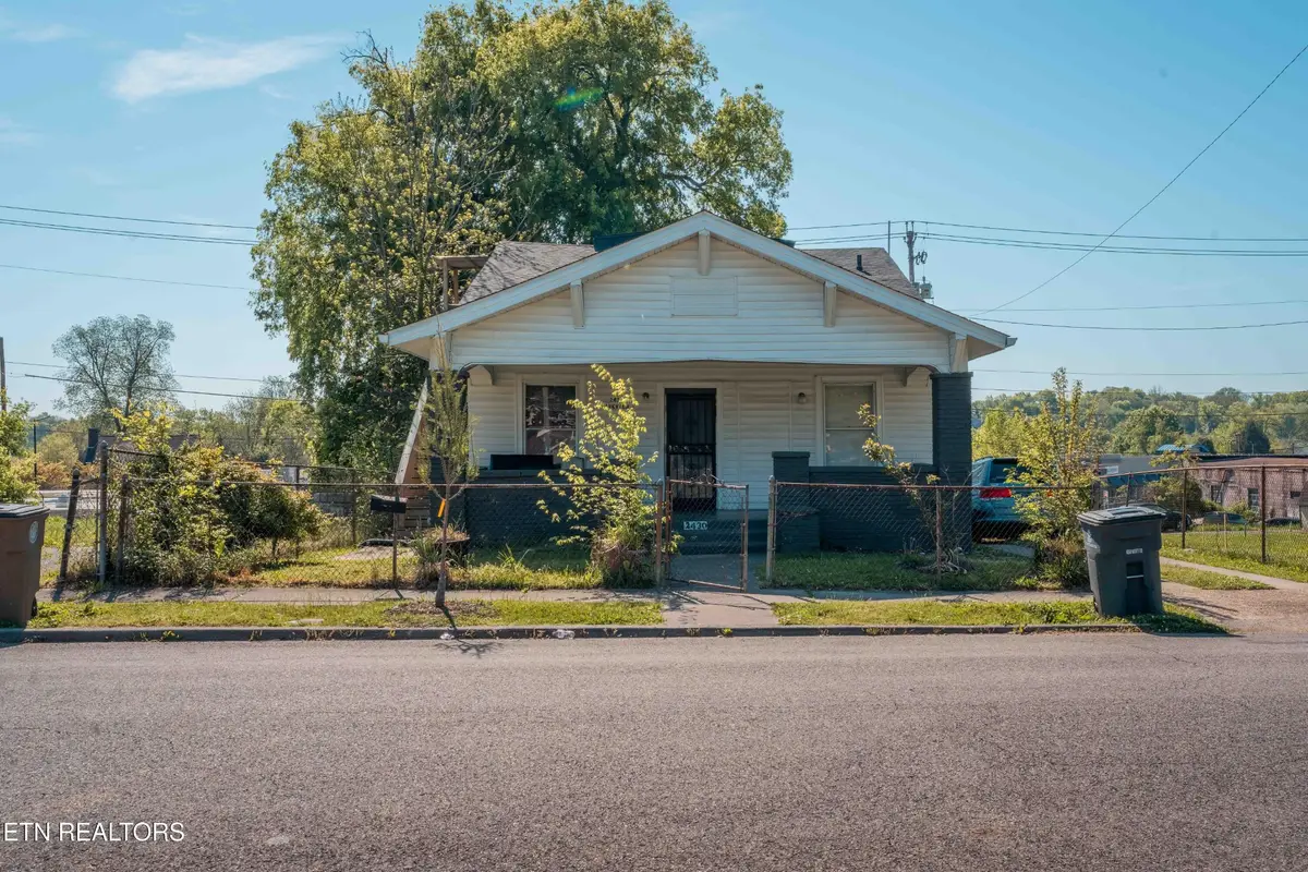 2430 Parkview Ave, Knoxville, TN 37917 - #1