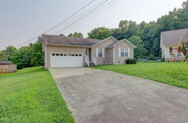 810 Shetland Dr, Oak Grove, KY 42262