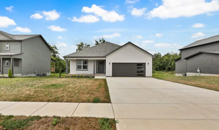 2736 Brewster Dr, Clarksville, TN 37042 - #2