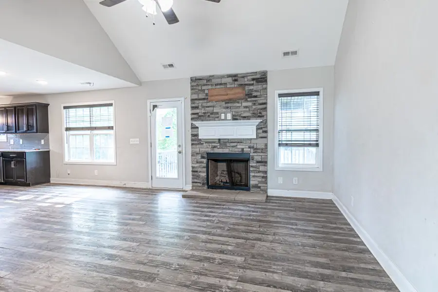 1111 Fuji Ln, Clarksville, TN 37040 - #3