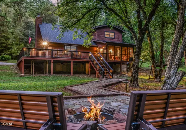 1932 Creek Hollow Way, Sevierville, TN 37876
