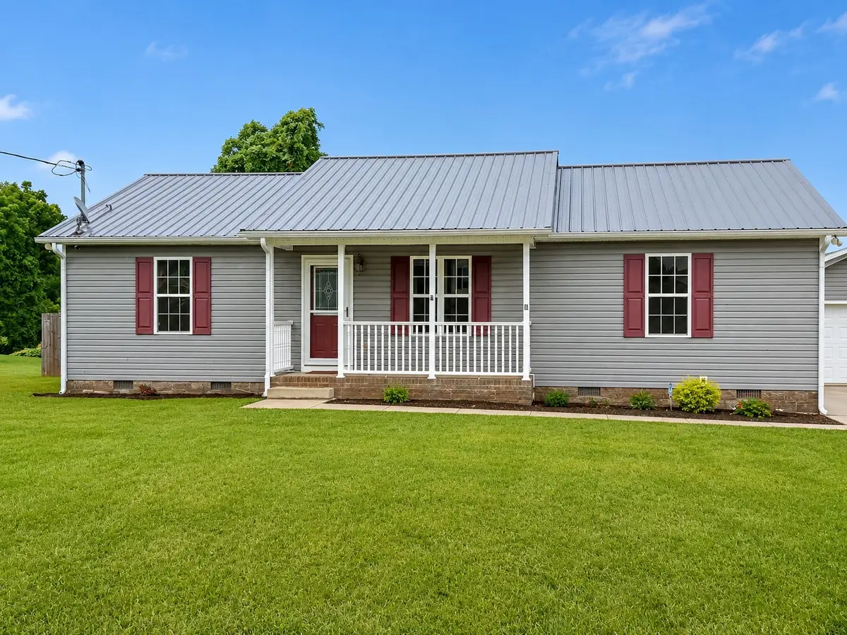 383 Strawberry Dr, Winchester, TN 37398 - #1