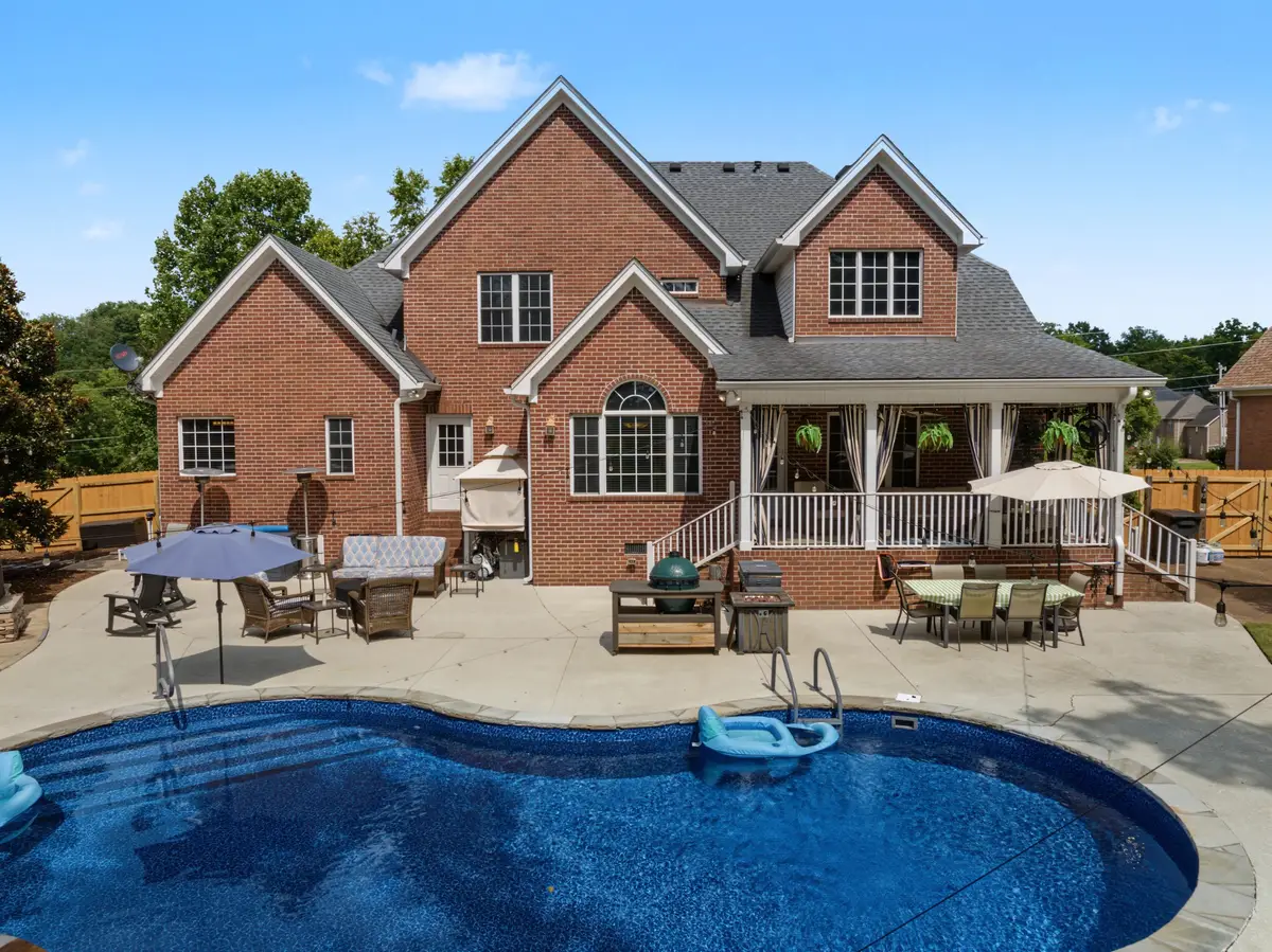 285 Page Dr, Mount Juliet, TN 37122 - #1