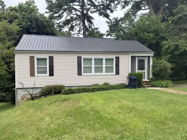 3703 Sullivan Avenue, Chattanooga, TN 37412