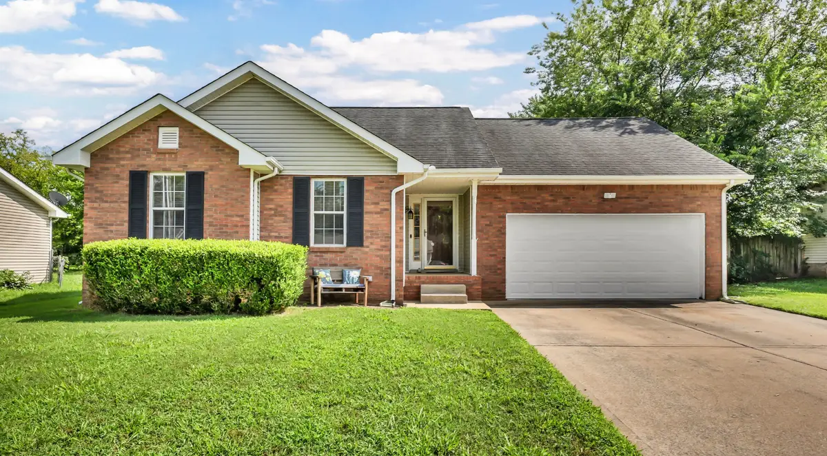 3230 N Senseney Cir, Clarksville, TN 37042 - #1