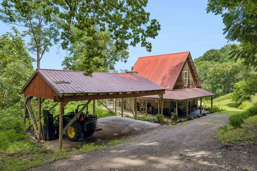 225 Grishom Ln, Granville, TN 38564 - #2