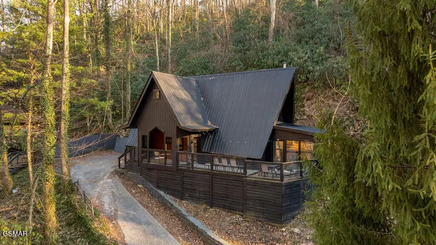 1043 Ski Mountain Road, Gatlinburg, TN 37738 - #2