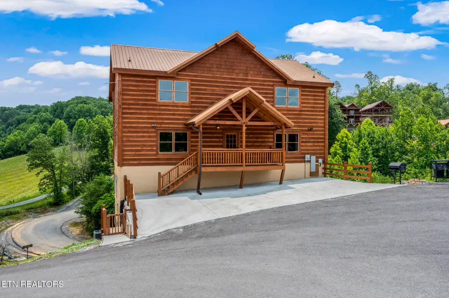 3303 Grace Way, Sevierville, TN 37876 - #2