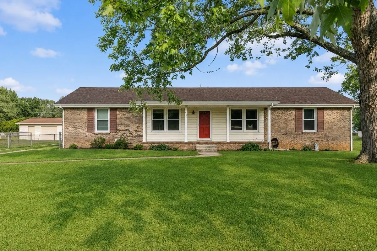 2233 Robin Dr, Clarksville, TN 37042 - #1