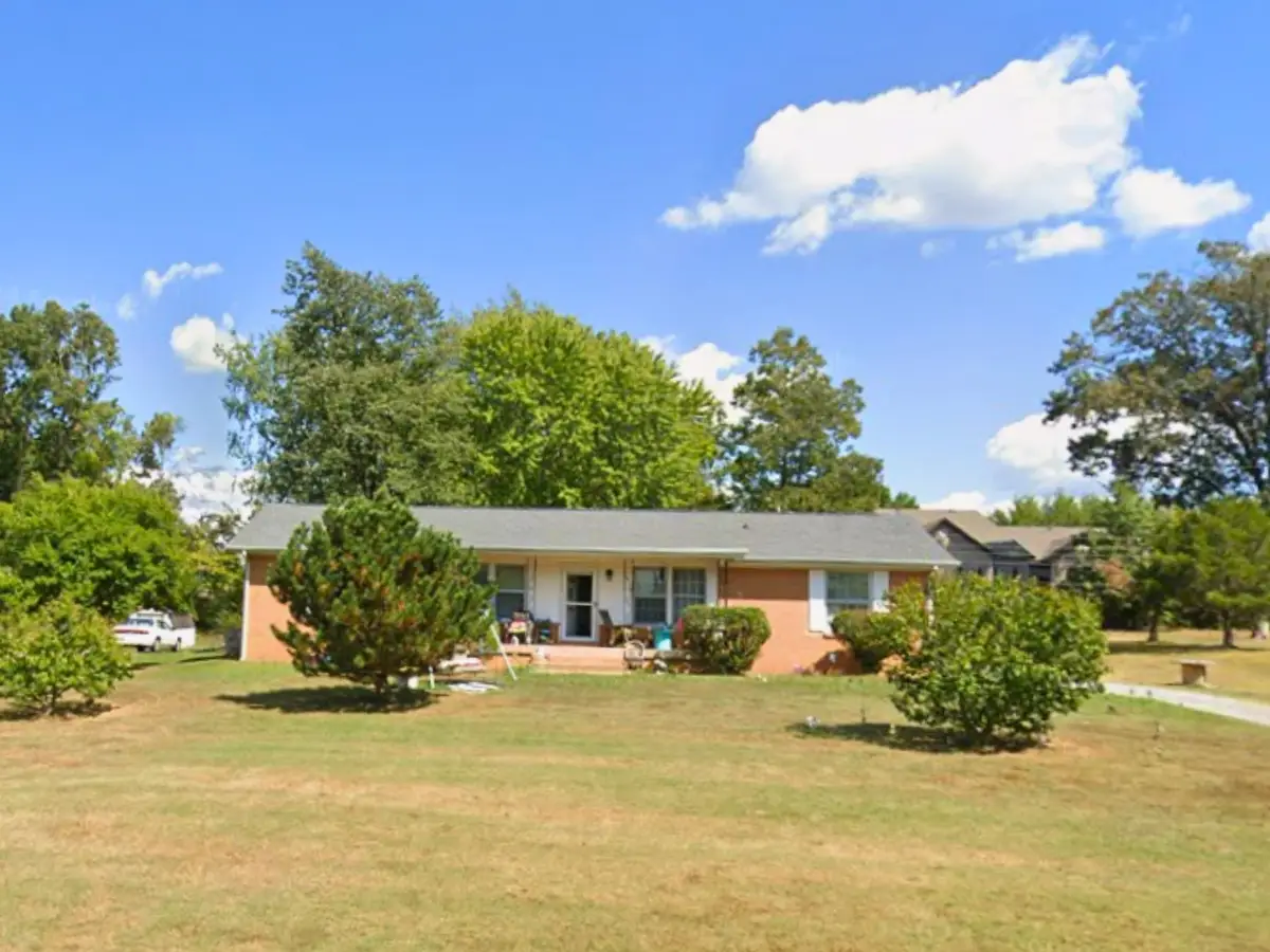 2801 Thrush Dr, Clarksville, TN 37040 - #1