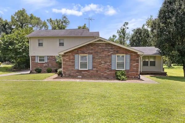 207 Brookside Dr, Old Hickory, TN 37138