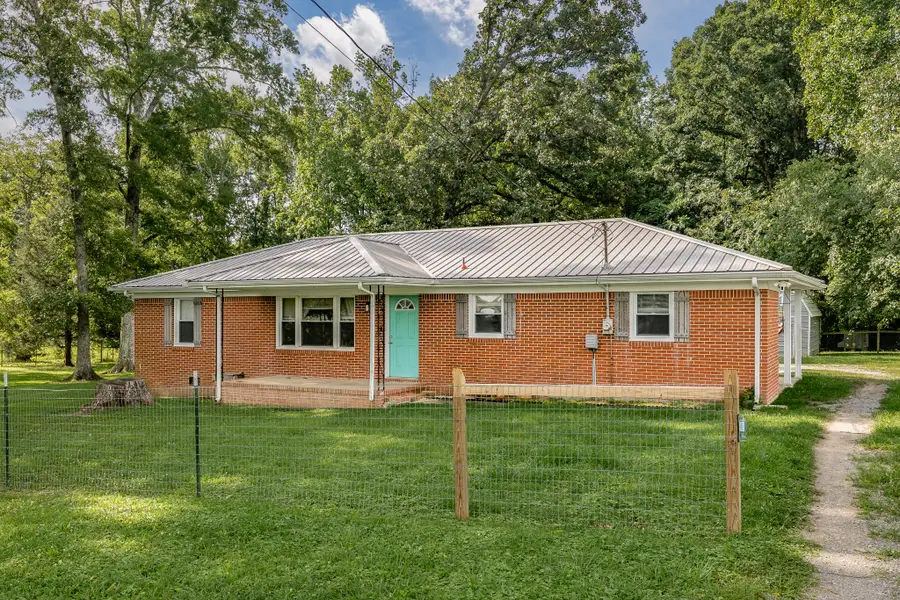 83 W Point Dr, Fayetteville, TN 37334 - #3