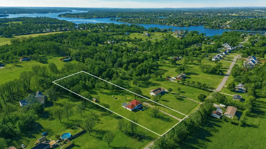 557 Peach Valley Rd, Gallatin, TN 37066 - #3