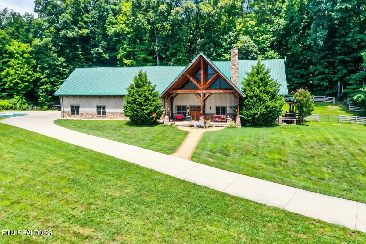 2624 Clinch Valley Rd, Thorn Hill, TN 37881 - #1