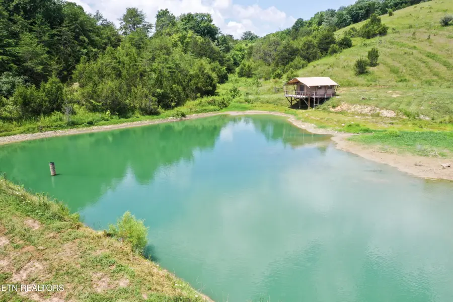2624 Clinch Valley Rd, Thorn Hill, TN 37881 - #2