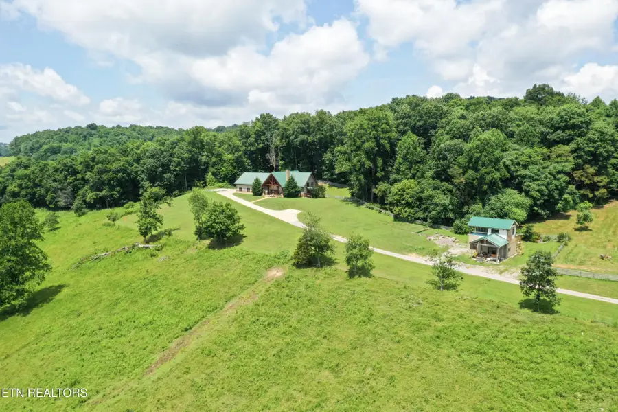 2624 Clinch Valley Rd, Thorn Hill, TN 37881 - #3