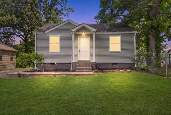 43 Chestnut Dr, Clarksville, TN 37042