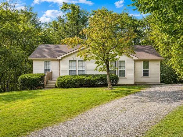 3245 Niagara Dr, Nashville, TN 37214