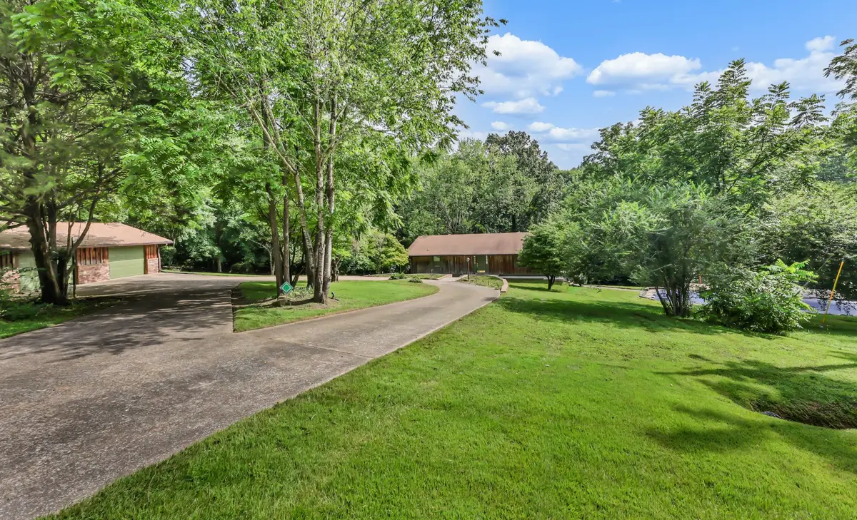 3111 Ashland City Rd, Clarksville, TN 37043 - #1