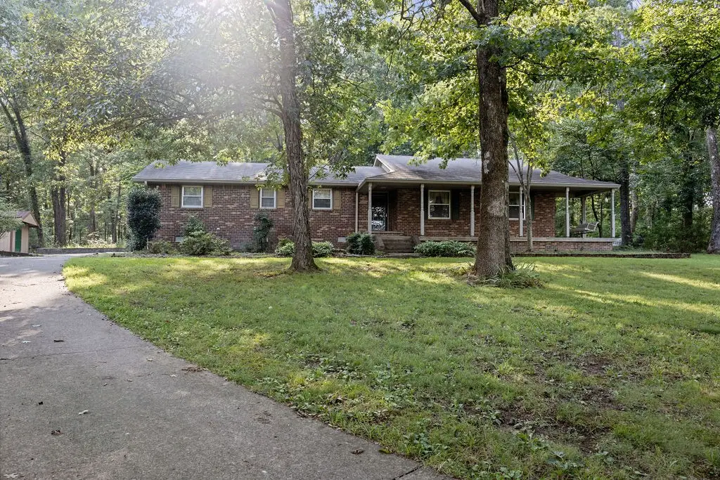410 Rocky Valley Rd, Lebanon, TN 37090 - #1