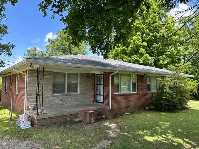 5002 Collinwood Dr, Clarksville, TN 37042 - #1