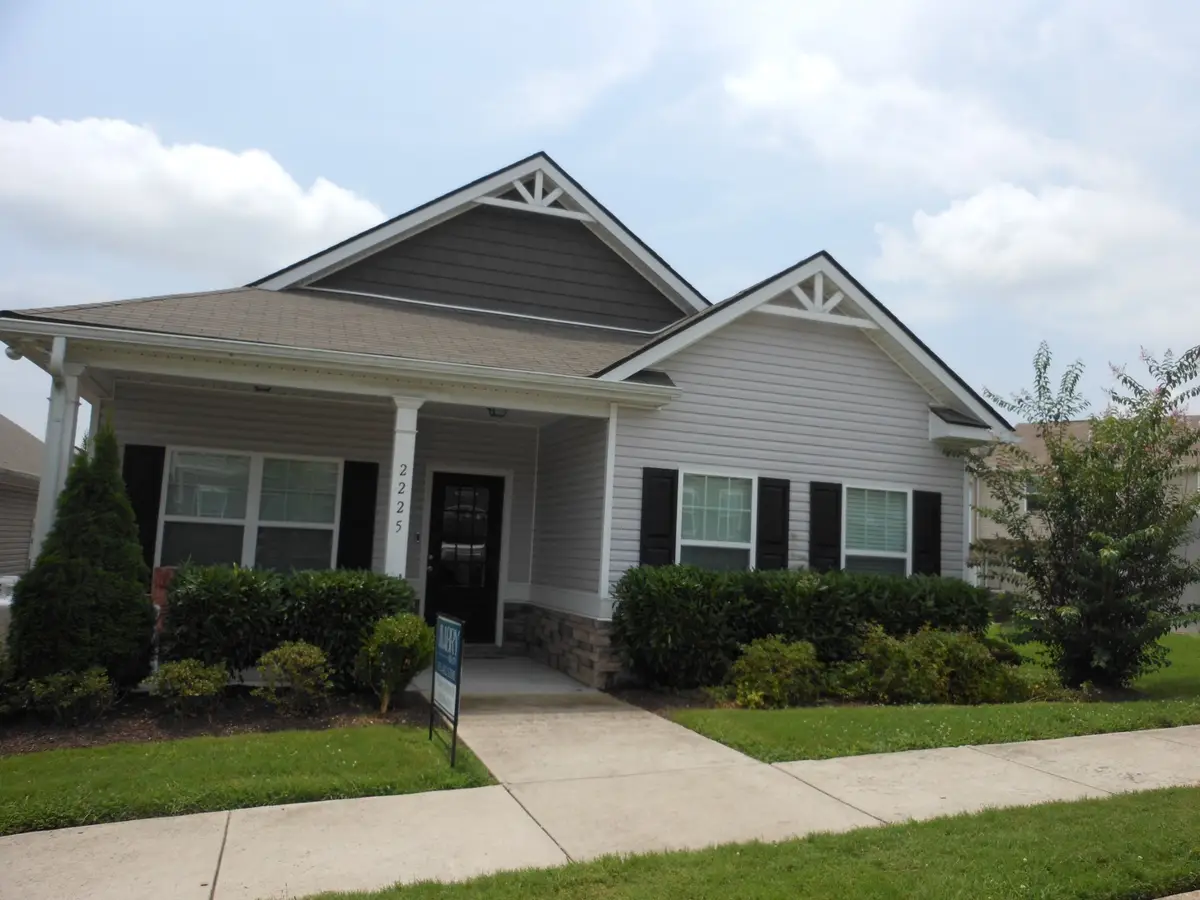 2225 Silverton Dr, Nashville, TN 37207 - #1