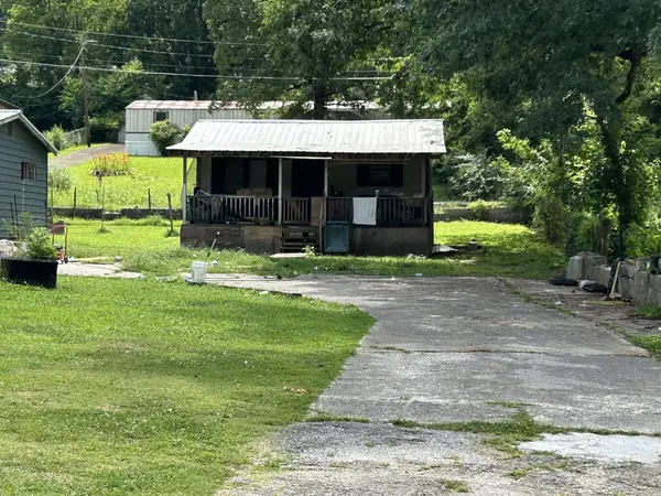 6 Kellys Ferry Avenue, Chattanooga, TN 37419