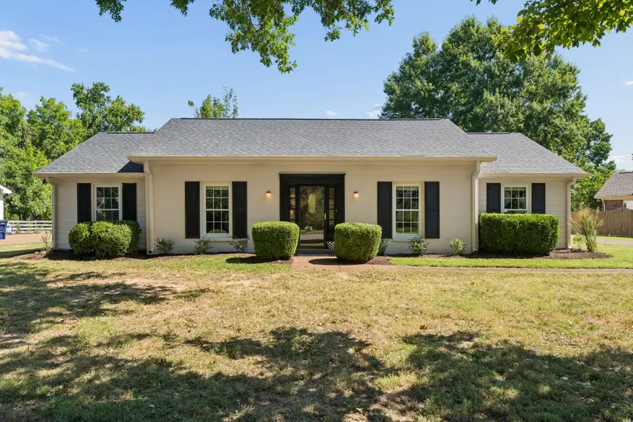 1006 Boxwood Dr, Franklin, TN 37069 - #2