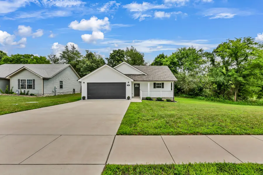 1405 Fredrick Dr, Clarksville, TN 37042 - #3
