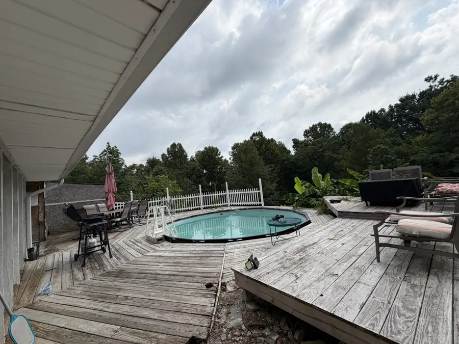 368 Bishop Troutt Rd, Westmoreland, TN 37186 - #3