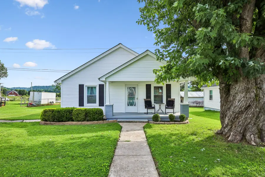 927 Trail St, Woodbury, TN 37190 - #2