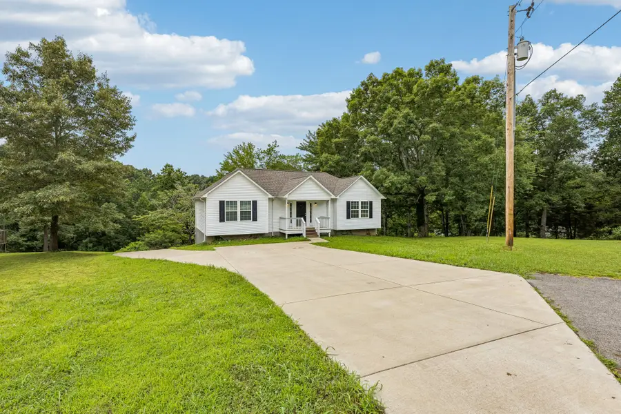 1299 Wesley Ct, Lawrenceburg, TN 38464 - #3