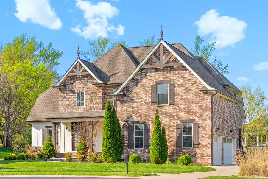 250 Harrowgate Dr, Clarksville, TN 37043 - #2
