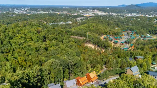 12 Pine Valley Way, Sevierville, TN 37862