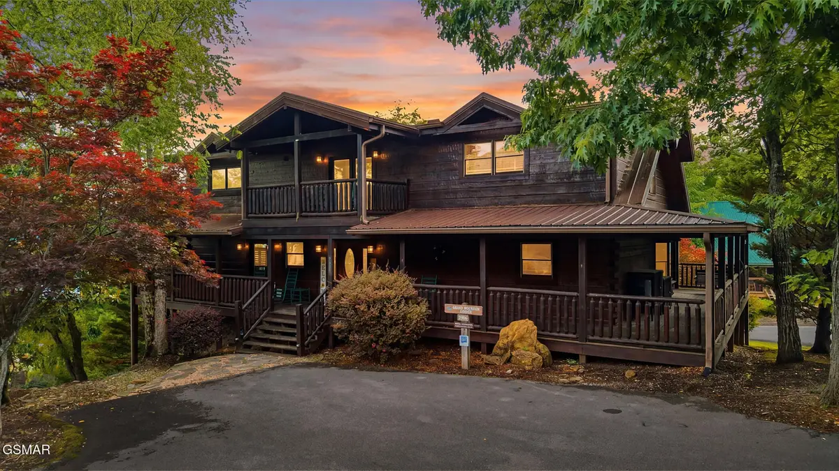 2906 Quiet Oak Way, Pigeon Forge, TN 37863 - #1