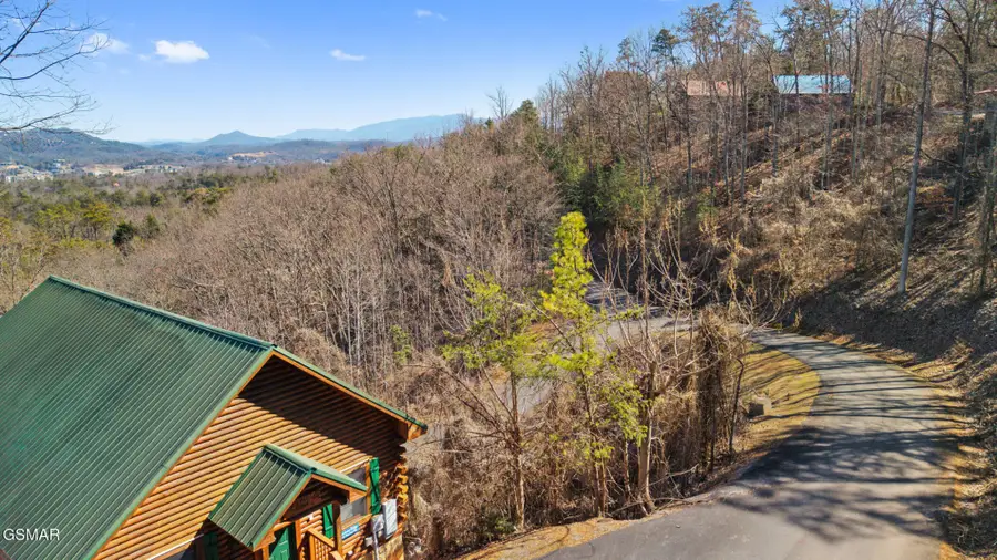 34 Pine Peak Way, Sevierville, TN 37862 - #2