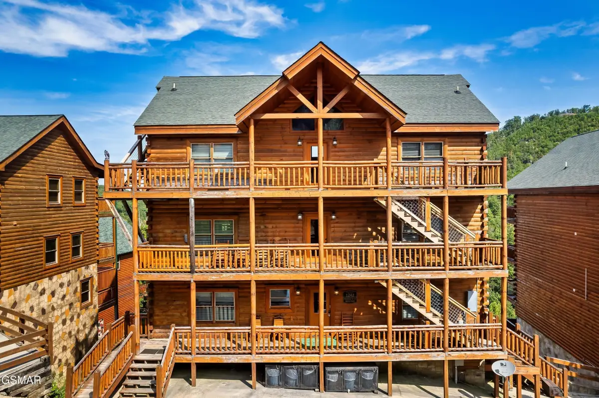 1242 Bird Nest Way, Sevierville, TN 37862 - #1