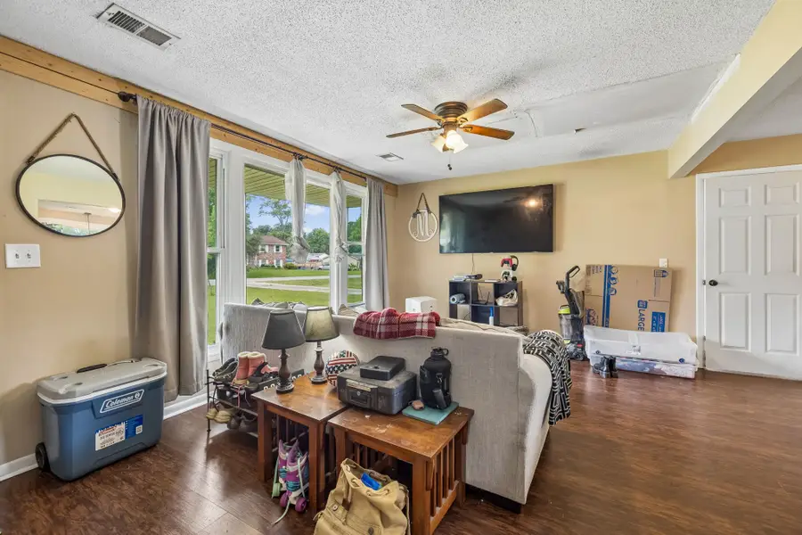 311 Rue Le Mans Dr, Clarksville, TN 37042 - #2