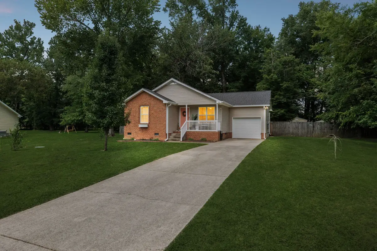 807 Jonathan Dr, Lebanon, TN 37087 - #1