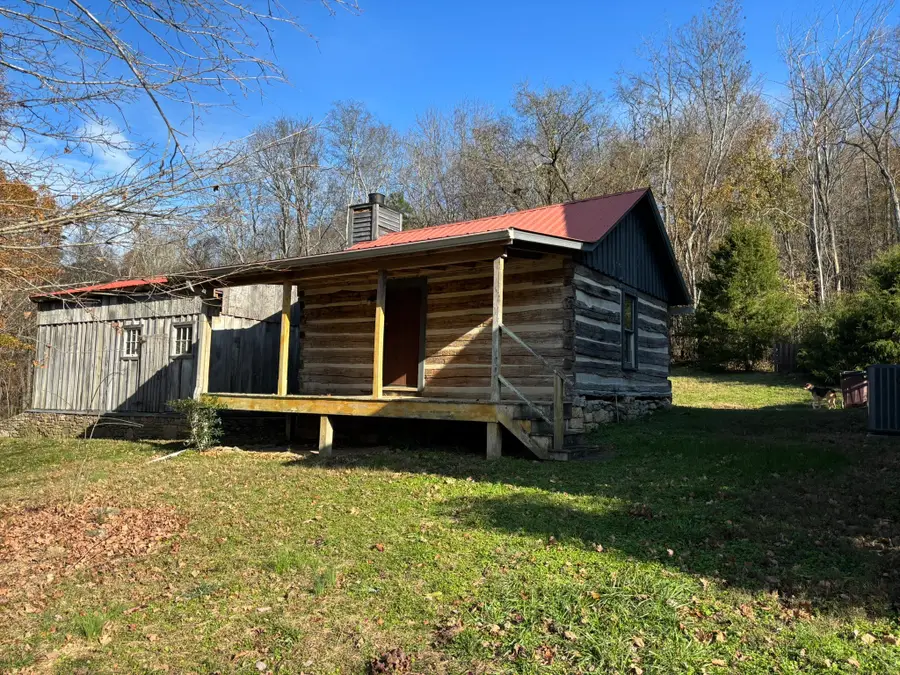 3771 Jimmy Gray Robinson Rd, Williamsport, TN 38487 - #3