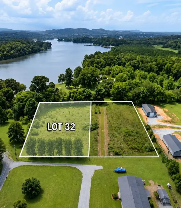 32 Randolph Lane, Decatur, TN 37322